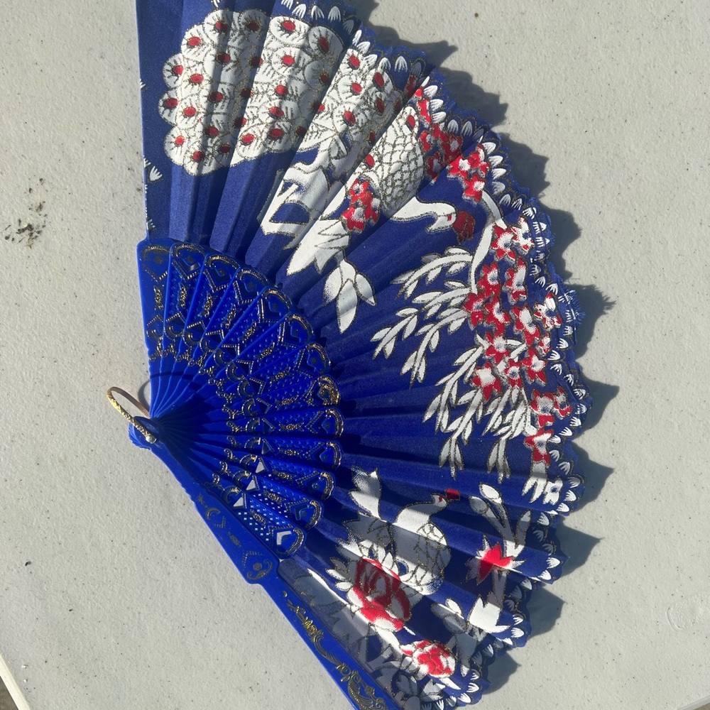 Blue fan